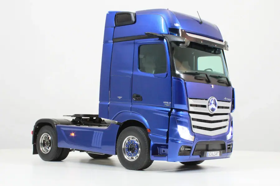 Actros/Arocs Gigaspace 2-Axle Tractor Unit