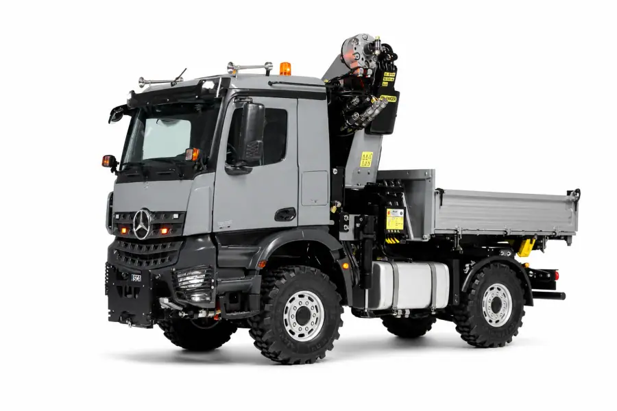 Arocs 2-axle three-way tipper Palfinger loading crane, 4x4
