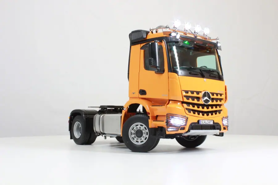 Arocs 2-axle tractor unit