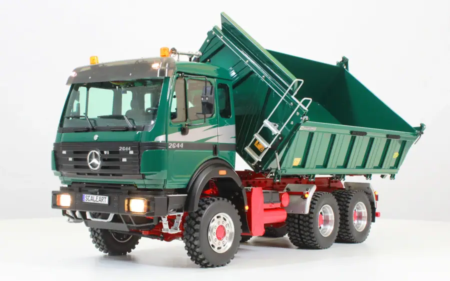 Mercedes SK 3-axle three-way tipper 6x4