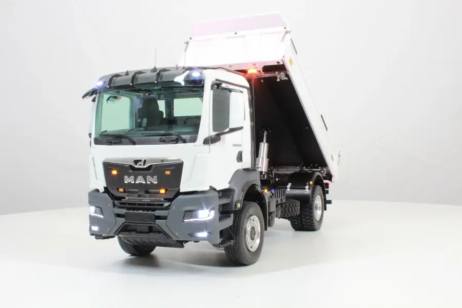 TGS 2-Axle Three-Way Tipper