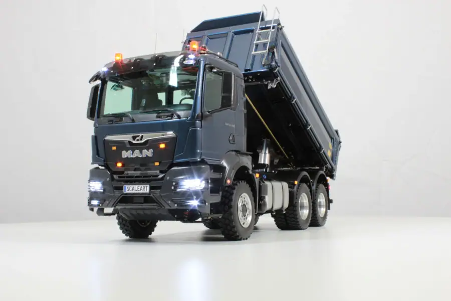 TGS 3-Axle Three-Way Tipper