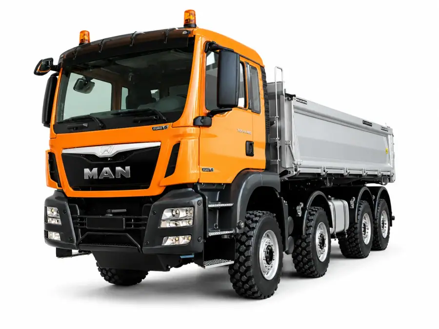 TGS 4-axle three-way tipper
