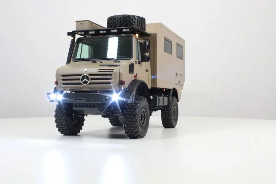 UNIMOG 3.250 with Atlas 4x4 Camper Body